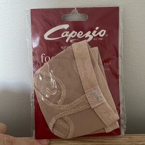 Capezio Beige Foot Undeez Dance Shoes size large